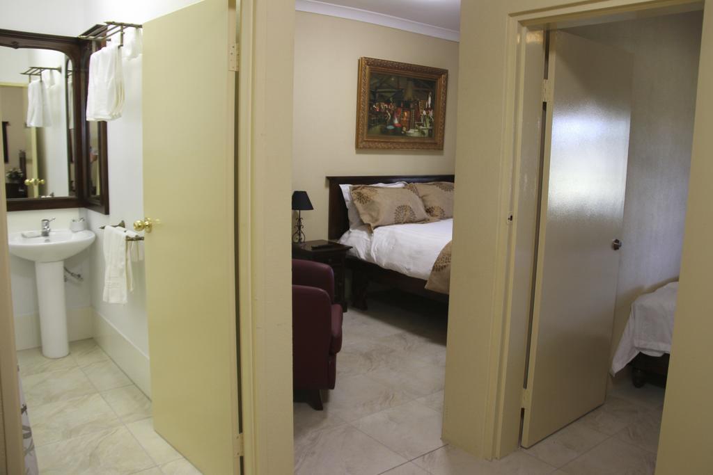 روما Overlander Homestead Motel الغرفة الصورة