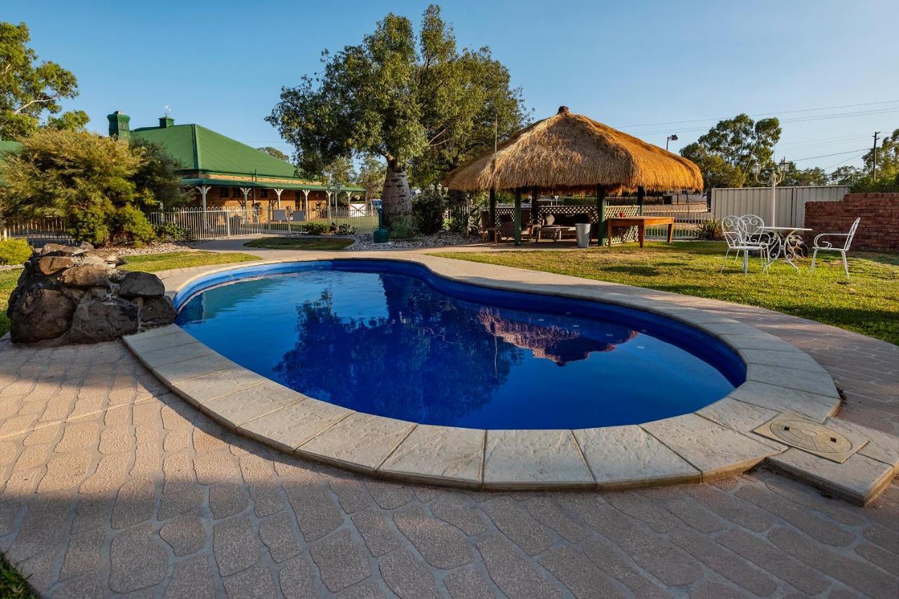 روما Overlander Homestead Motel المظهر الخارجي الصورة